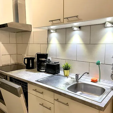Apartment Fuer 4 Personen, U-bahn, Autobahnnaehe