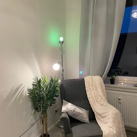Fuer 4 Personen, U-bahn, Autobahnnaehe Apartment